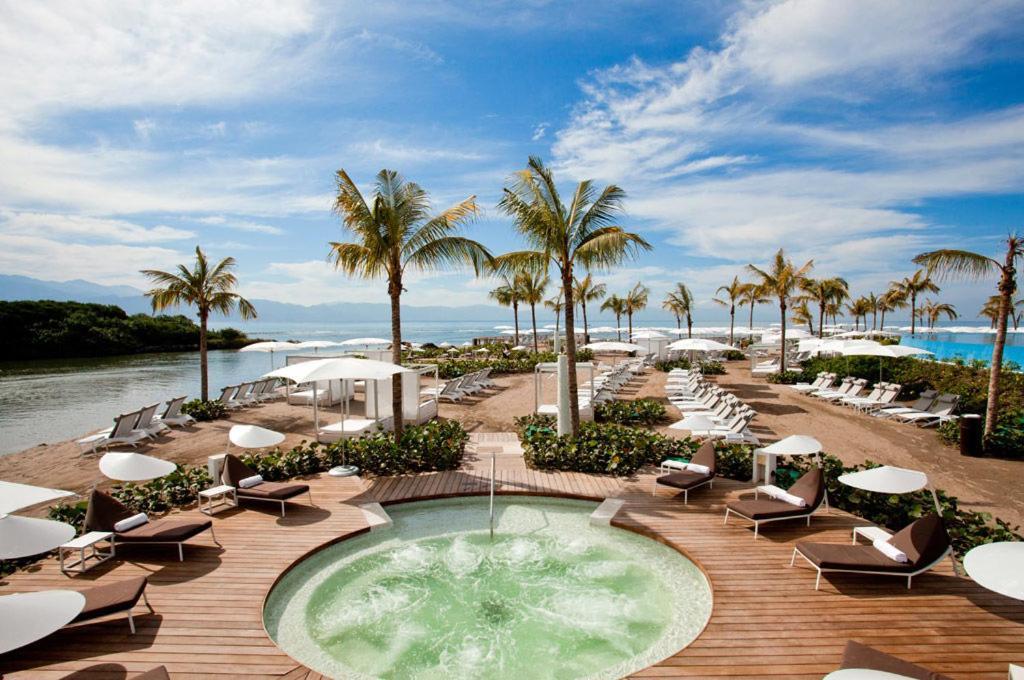 Grand Luxxe Vidanta Hotel Нуево Валярта Екстериор снимка